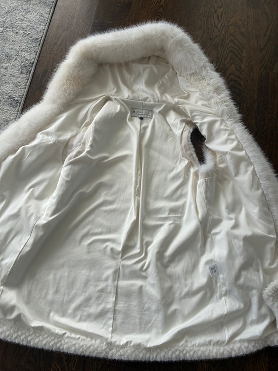 Women's White Faux Fur Hooded Vest by Jessica Simpson - Picture 4 of 8